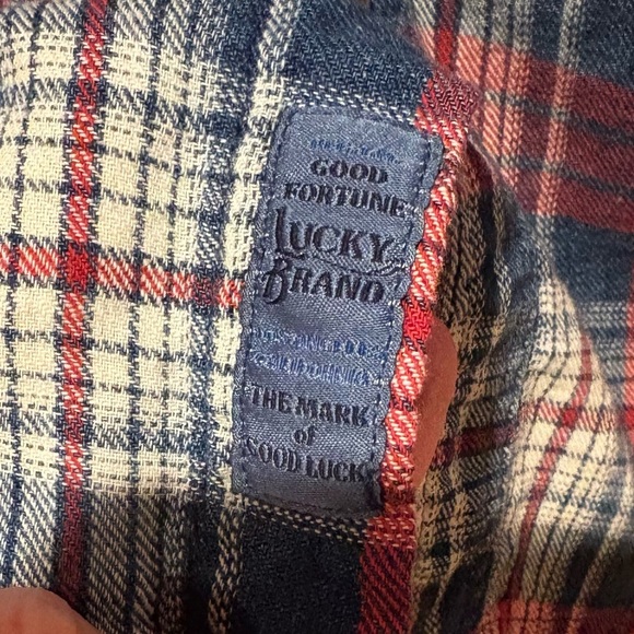 Lucky Brand mesa plaid flannel shirt. Classic fit pearl buttons Size M - Picture 6 of 14